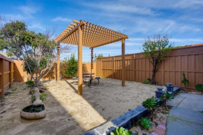 Walk to Crab Cove Beach Alameda Home with Game Room